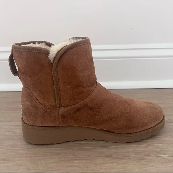 Women's UGG Kristin Suede Sheepskin Wedge Ankle Boots Chestnut Size 9.5 #1012497 - Picture 4 of 9